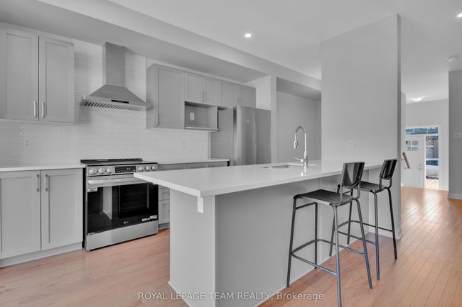 123 Chakra Street, House attached with 3 bedrooms, 3 bathrooms and 2 parking in Barrhaven ON | Image 14