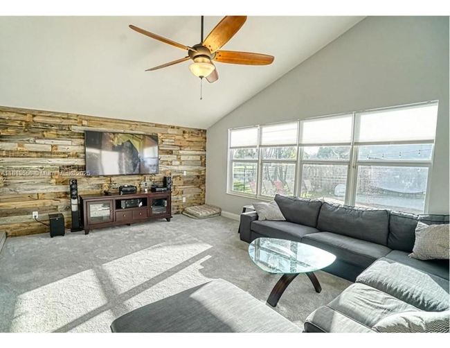 680 111 Th Way, House other with 4 bedrooms, 2 bathrooms and null parking in Coral Springs FL | Image 14