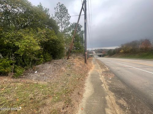 1045 Anthony Rd, Macon, GA, 31204-6209 | Card Image