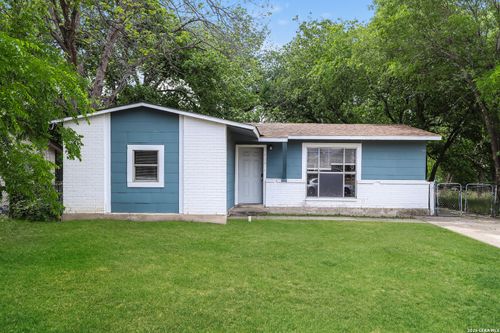 738 Sterling St, San Antonio, TX, 78220-3232 | Card Image
