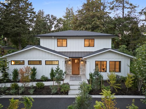 3884 Lake Grove Ave, Lake Oswego, OR, 97035-4414 | Card Image