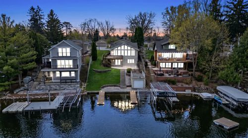 N50W35328 Wisconsin Ave, Oconomowoc, WI, 53066-3356 | Card Image