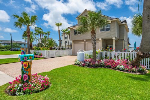 1507 Tiki Dr, Tiki Island, TX, 77554-8130 | Card Image