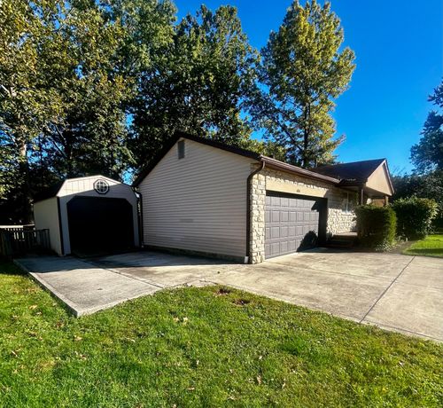 626 Country Club Rd, Columbus, OH, 43213-2447 | Card Image