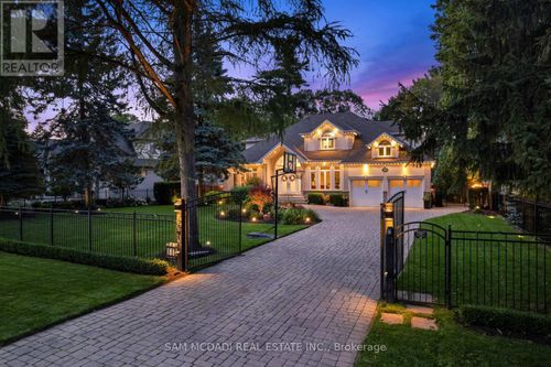 527 Meadow Wood Road, Mississauga (Clarkson), ON, L5J2S4 | Card Image