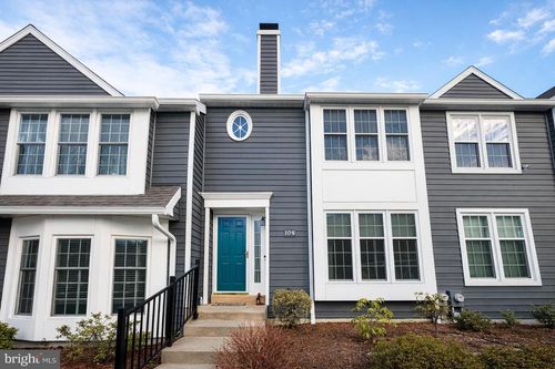 109 Lakeside Dr, DOWNINGTOWN, PA, 19335-4518 | Card Image