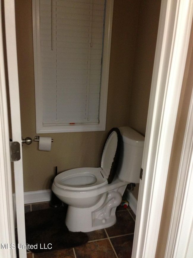 Bathroom | Image 14