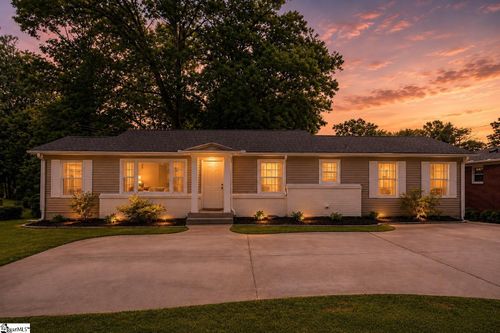 902 E Lee Road, Taylors, SC, 29687 | Card Image