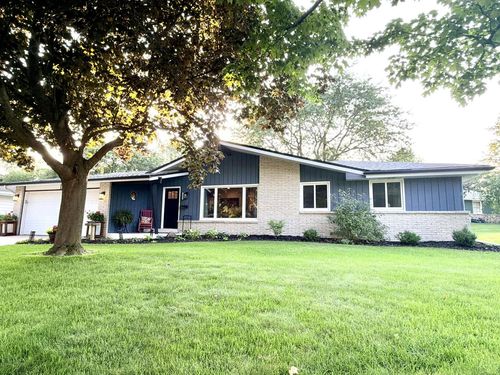 5938 Sugarbush Lane, Greendale, WI, 53129 | Card Image