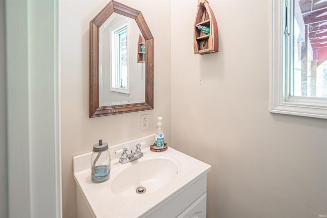 6345 E Malone Dr, House other with 3 bedrooms, 3 bathrooms and null parking in Winslow IN | Image 19