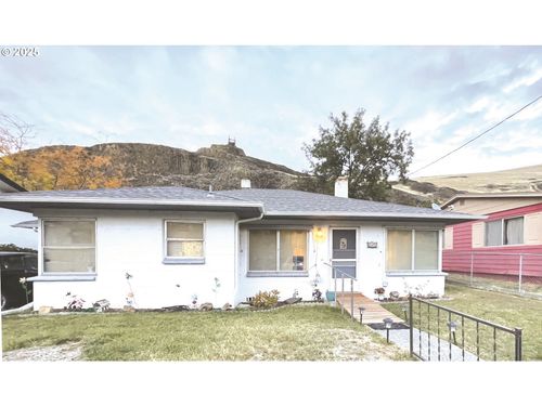 615 Hager St, Heppner, OR, 97836-6301 | Card Image