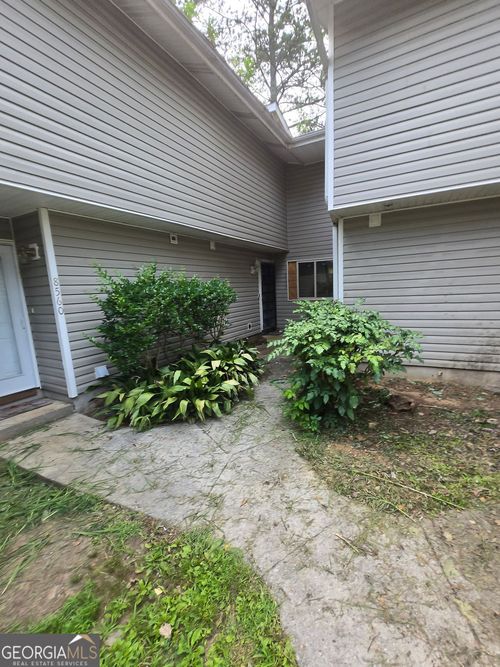 8562 Creekwood Way, Jonesboro, GA, 30238-4315 | Card Image