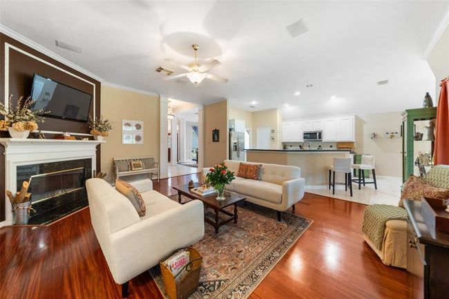 7410 Fall Creek Bnd, House other with 4 bedrooms, 2 bathrooms and 2 parking in Humble TX | Image 20