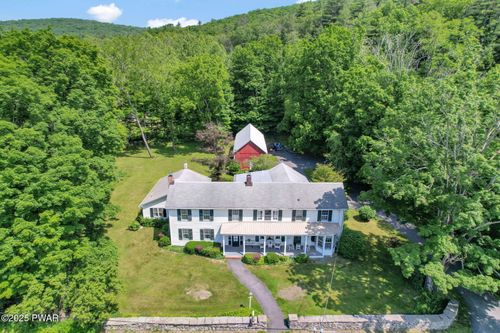 179 Mountain Ave, Matamoras, PA, 18336-2202 | Card Image