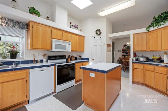 321 S 600 E, House other with 6 bedrooms, 3 bathrooms and 2 parking in Jerome ID | Image 22