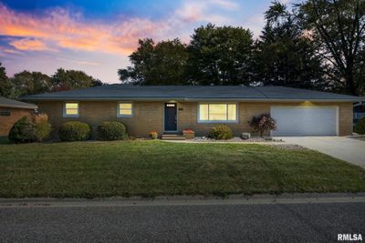 104 Eastshore Drive, House other with 4 bedrooms, 2 bathrooms and null parking in Morton IL | Image 1