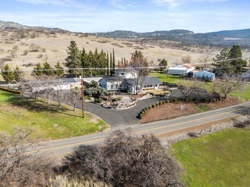 4935 Cherry Ln, Medford, OR, 97504-9307 | Card Image