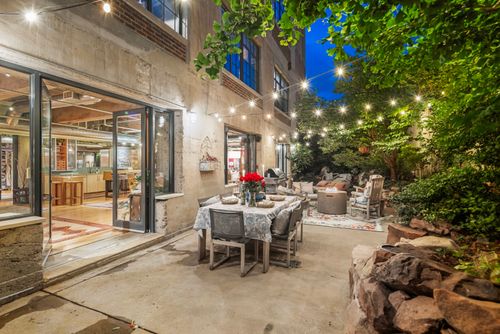 1b-2000 Little Raven St, Denver, CO, 80202-6104 | Card Image