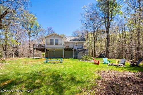 1061 Ridge Dr, Gouldsboro, PA, 18424-8162 | Card Image