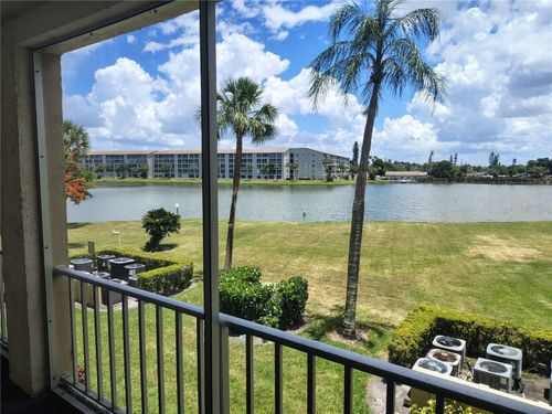 213-3737 Lake Bayshore Dr, BRADENTON, FL, 34205-5108 | Card Image