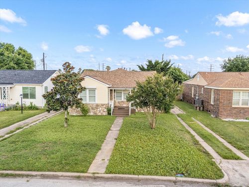 5611 Fraser Ave, Galveston, TX, 77551-5054 | Card Image