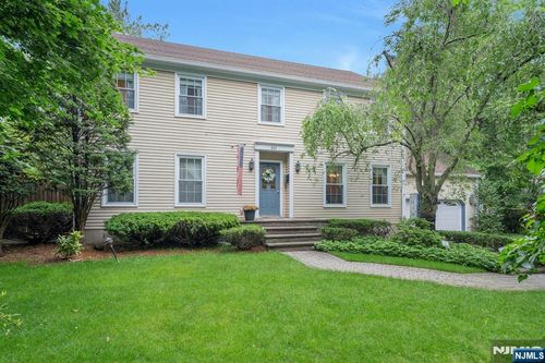 552 Godwin Ave, Midland Park, NJ, 07432-1448 | Card Image