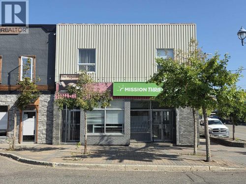 {{alt}} | Card Image