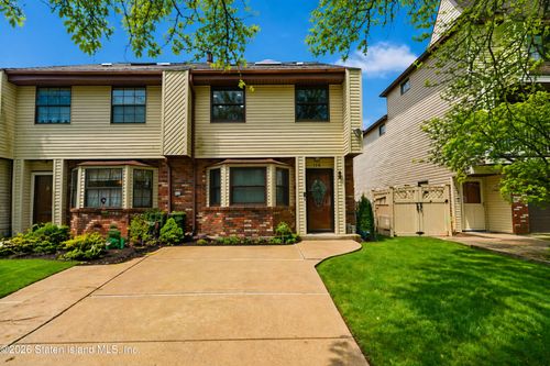 176 Russek Dr, Staten Island, NY, 10312-1641 | Card Image