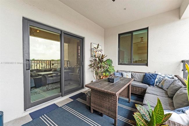 4690 Nw 84 Th Ave, Townhouse with 3 bedrooms, 5 bathrooms and null parking in Doral FL | Image 17