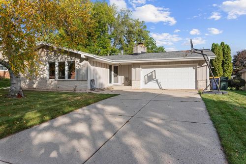 11924 W Ohio Avenue, WEST ALLIS, WI, 53227 | Card Image