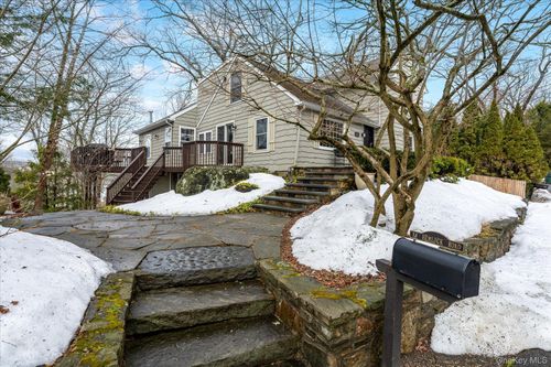 84 Hemlock Rd, South Salem, NY, 10590-2703 | Card Image