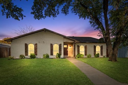 8605 Grumman Dr, Dallas, TX, 75228-5427 | Card Image