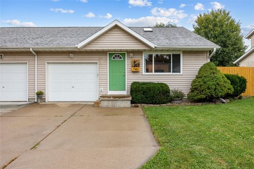 740 Molly Dr, North Liberty, IA, 52317-9231 | Card Image