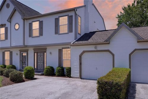 936 Miner Dr, Virginia Beach, VA, 23462-7935 | Card Image