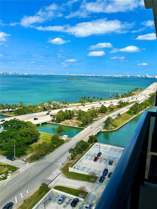 2015-600 Ne 36th St, Miami, FL, 33137-3944 | Card Image