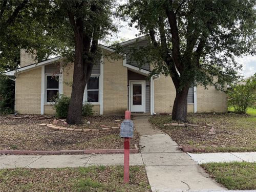 1882 Hillcrest Drive, Lewisville, TX, 75077 | Card Image