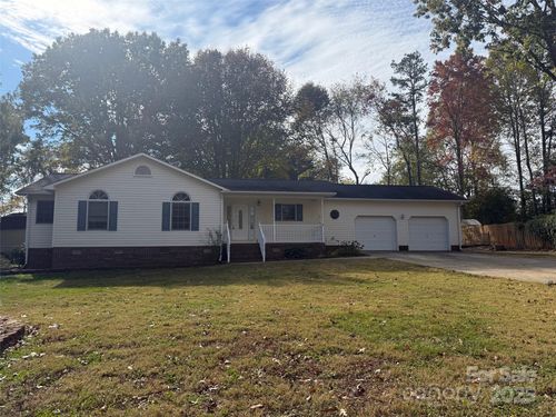 429 Link Dr, Iron Station, NC, 28080-8728 | Card Image