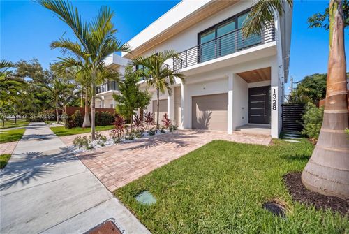 1328 Ne 16th Ter, Fort Lauderdale, FL, 33304 | Card Image