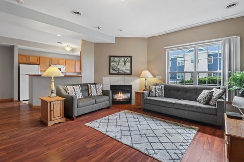 unit-2-2998 Triumph Dr, Sun Prairie, WI, 53590-4615 | Card Image