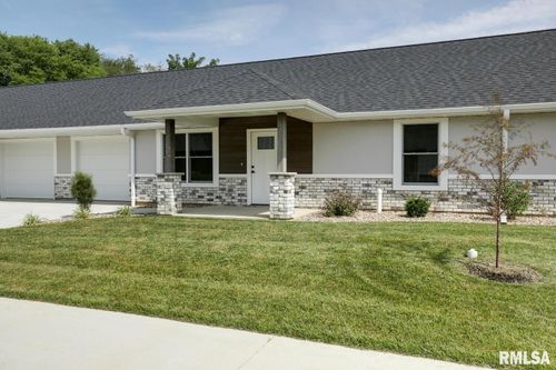2807 N 23rd St, Quincy, IL, 62305-9074 | Card Image