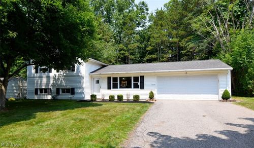 2275 Gary Dr, Twinsburg, OH, 44087-1348 | Card Image