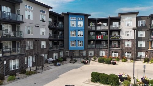 212-5301 Universal Crescent, Regina, SK, S4W0L2 | Card Image