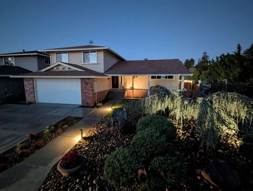 888 Laguna St, Livermore, CA, 94550-5230 | Card Image