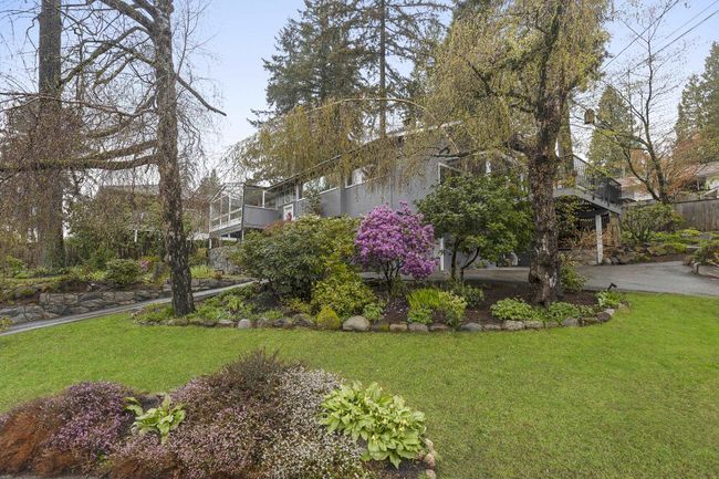 464 Somerset Street, House other with 4 bedrooms, 2 bathrooms and 2 parking in North Vancouver BC | Image 1