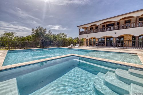 1747 Mountain Valley Dr, Concan, TX, 78838-3812 | Card Image