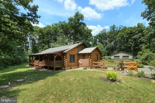 90 White Church Rd, YORK SPRINGS, PA, 17372-8867 | Card Image