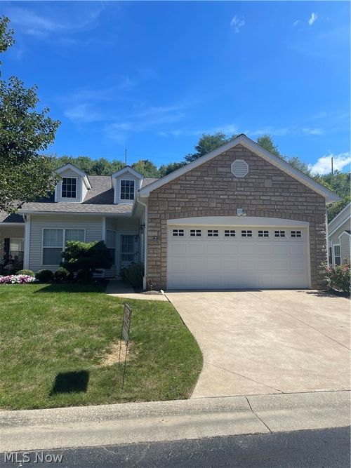 4214 Greenway Trail St Nw, Massillon, OH, 44647-1279 | Card Image