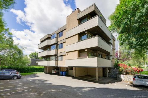 402-3274 Glasgow Ave, Victoria, BC, V8X1M2 | Card Image