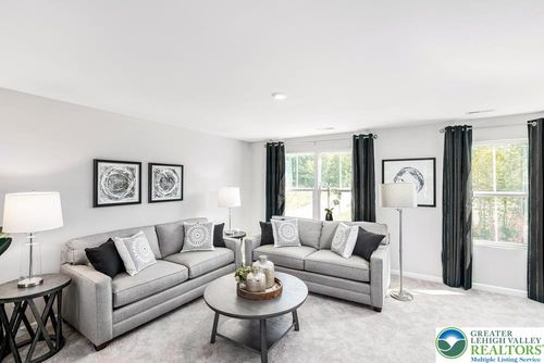 j3-31 Cornerstone Dr, Orwigsburg, PA, 17961-9546 | Card Image