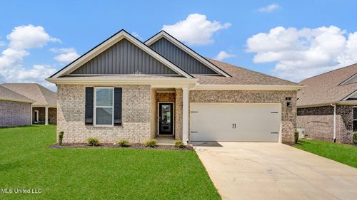 62 Harvest Dance Dr, Byhalia, MS, 38611-1129 | Card Image